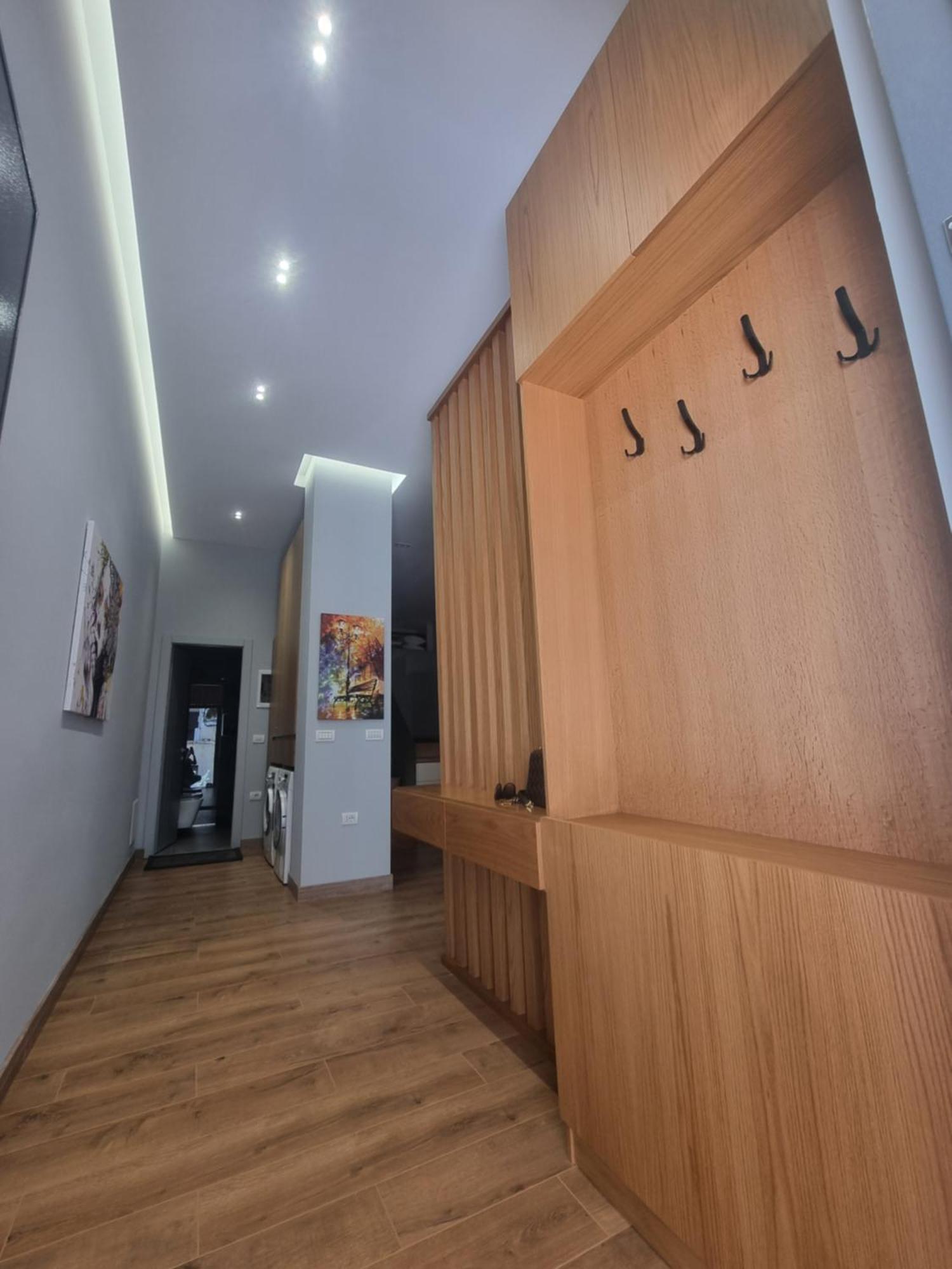 Centrepoint Stylish Apartment Тирана Екстер'єр фото