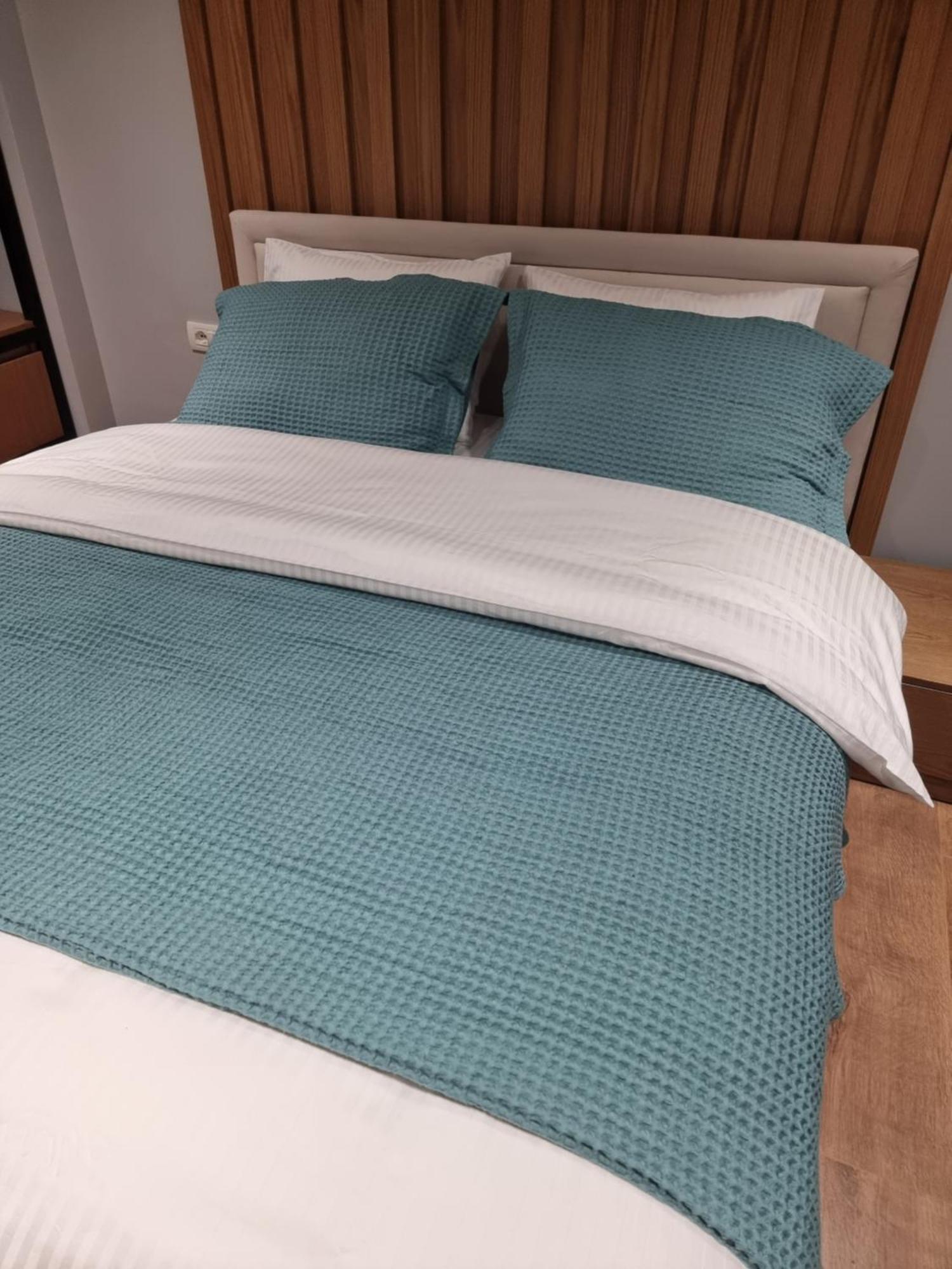 Centrepoint Stylish Apartment Тирана Екстер'єр фото